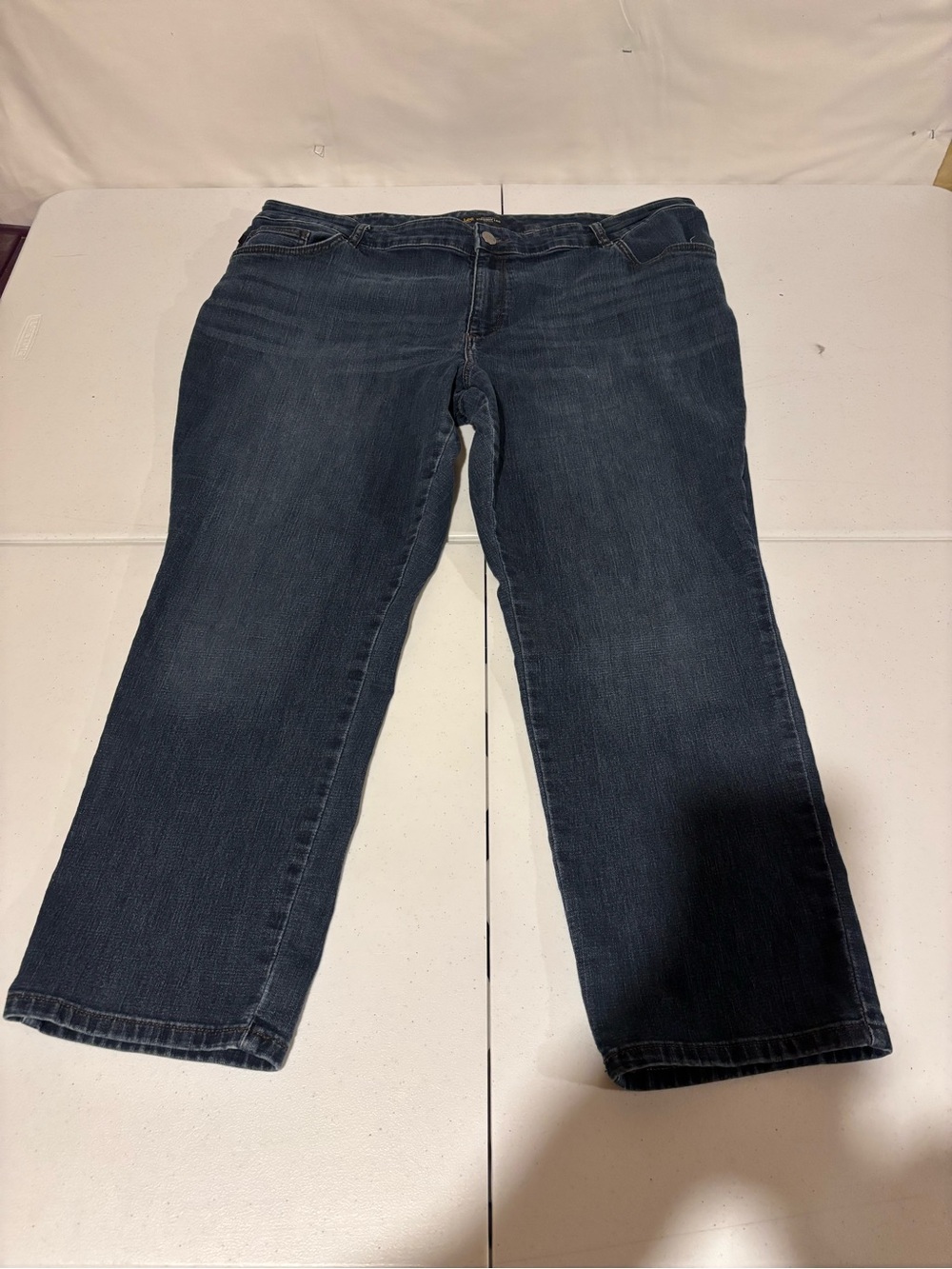 Lee Mid Rise Straight Leg Relaxed Fit Jeans Women’s 24W Petite (44x29)